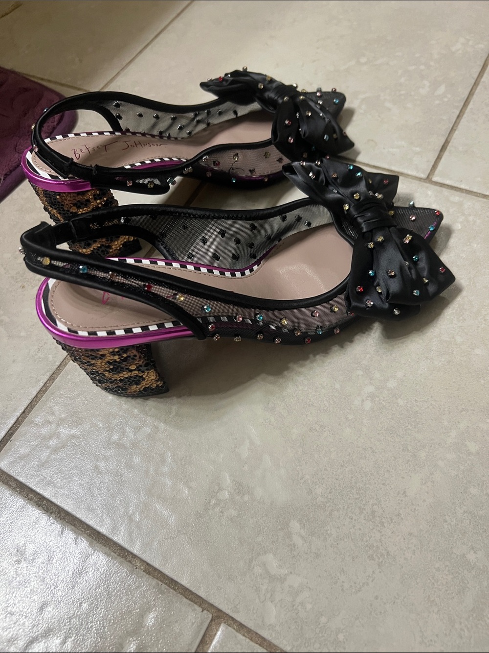 Betsey Johnson colorful embellished mesh bows with leopard block heels. - Picture 4 of 9